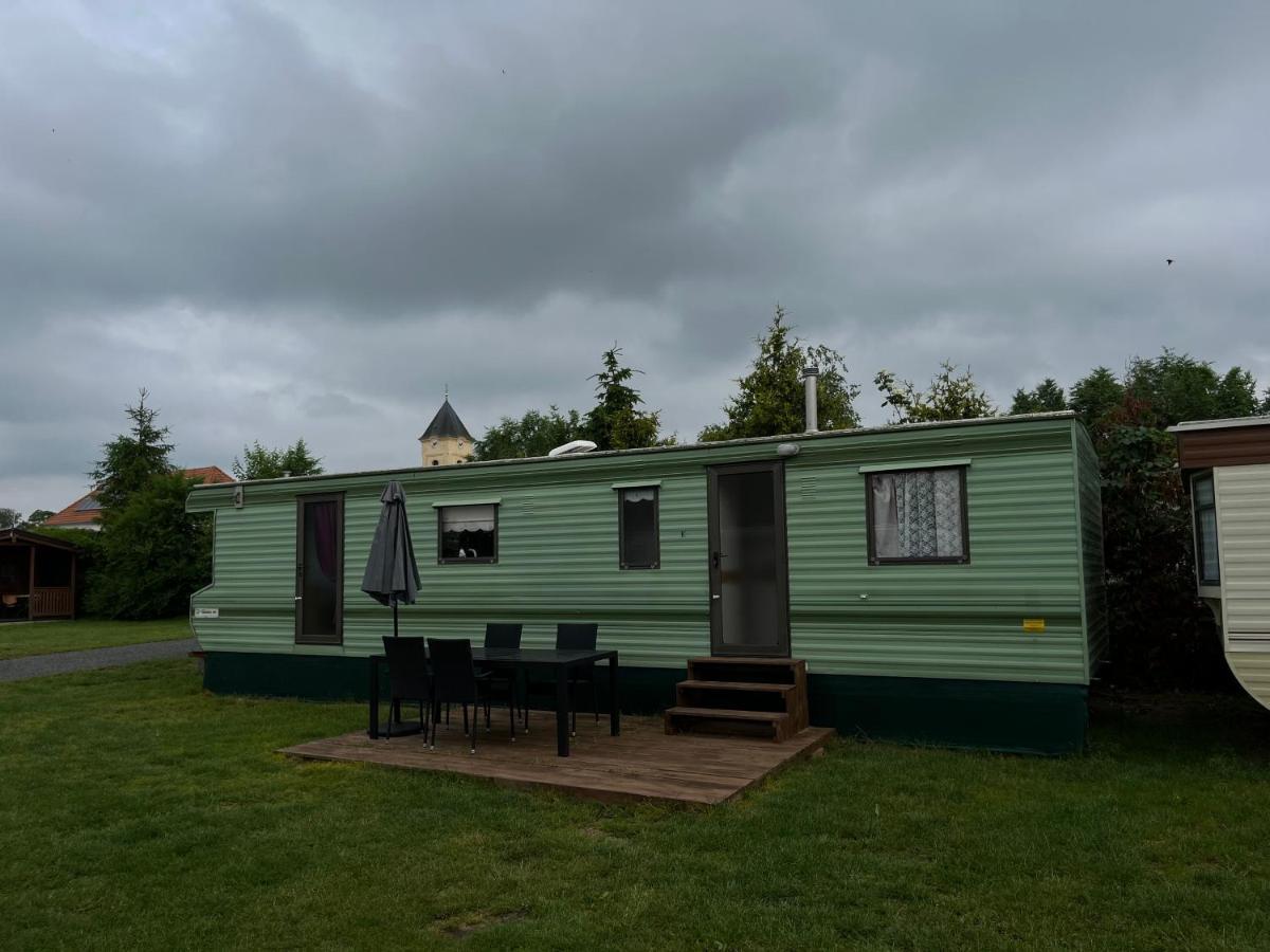 Апартаменти Autocamp Free Star - Mobilheimy Страхотін Екстер'єр фото