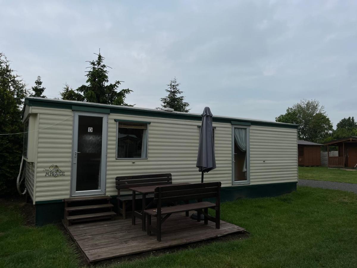 Апартаменти Autocamp Free Star - Mobilheimy Страхотін Екстер'єр фото
