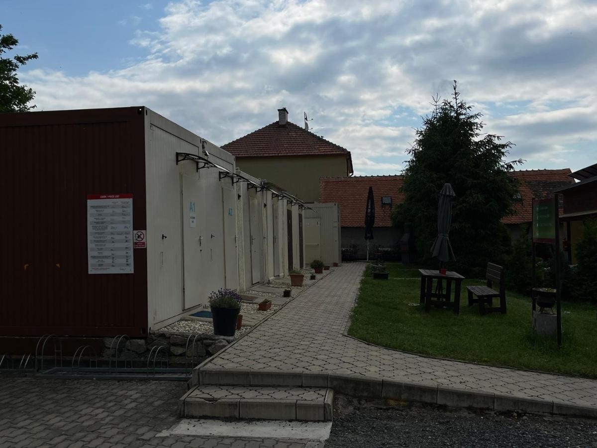 Апартаменти Autocamp Free Star - Mobilheimy Страхотін Екстер'єр фото